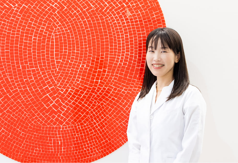 教授　荒木　亜寿香